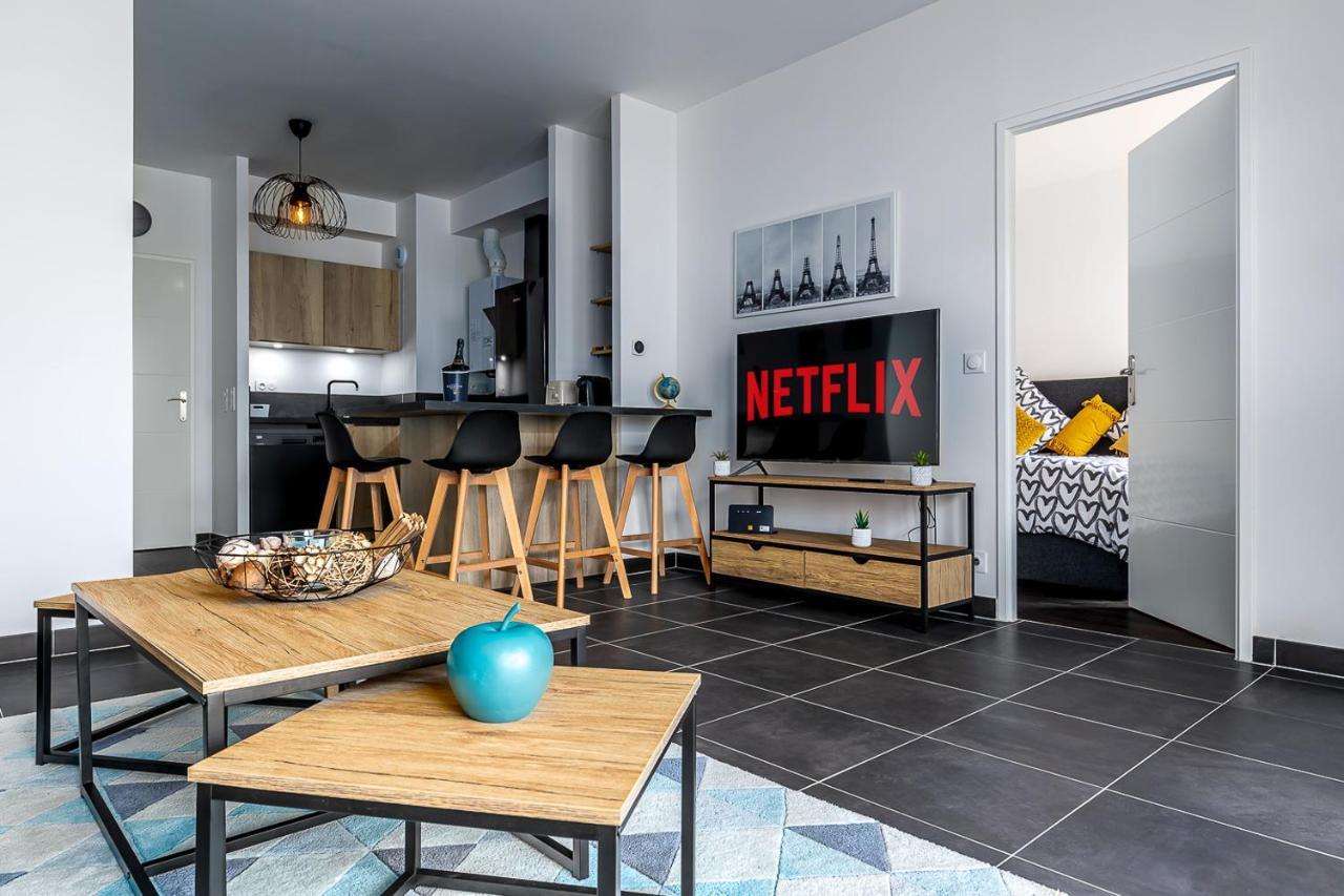 King Size Bed - Free Private Parking - Garden & Terrace - 14Min From Disneyland フェリエールザン・ブリ エクステリア 写真